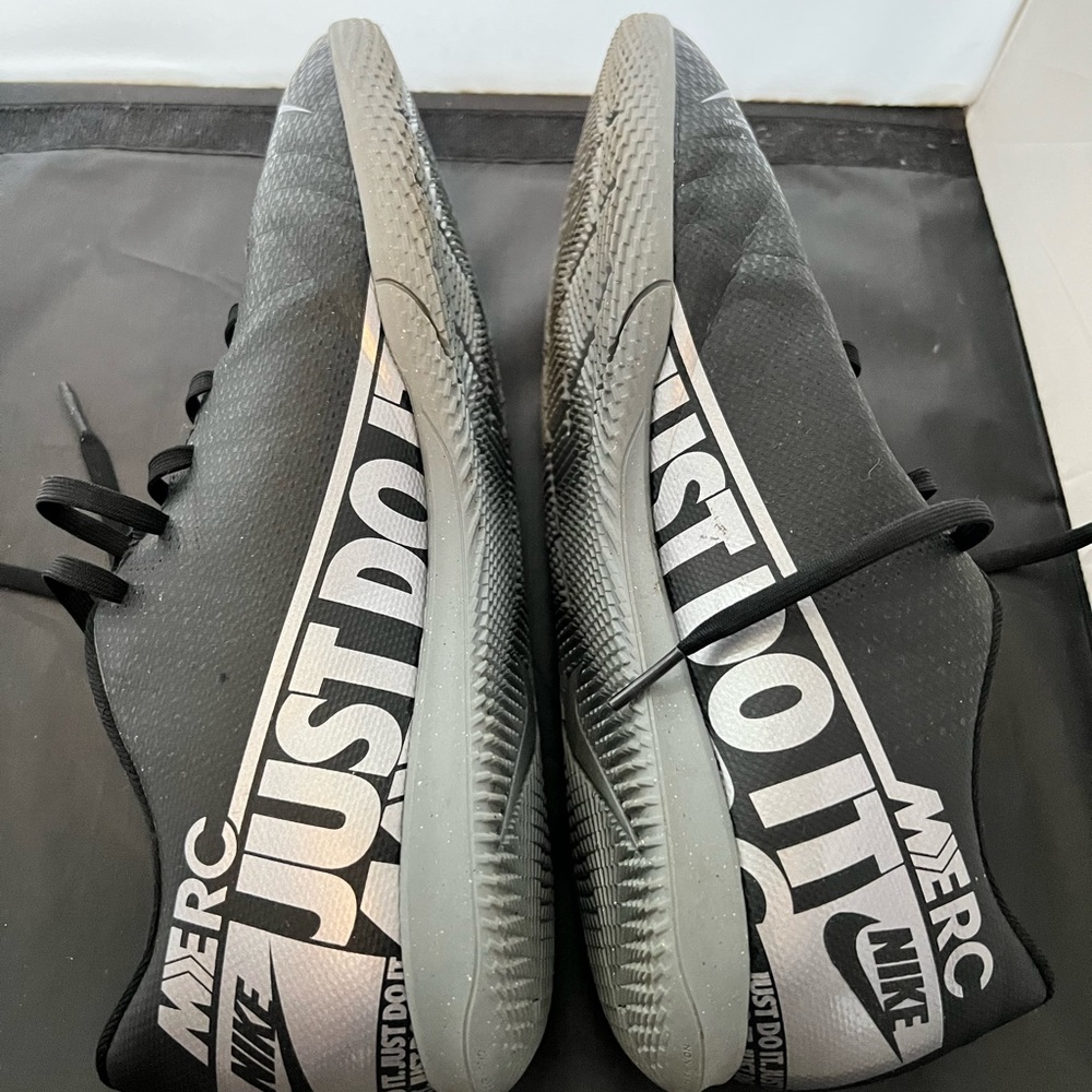 Nike Merc Just Do it Shoe 11.5
